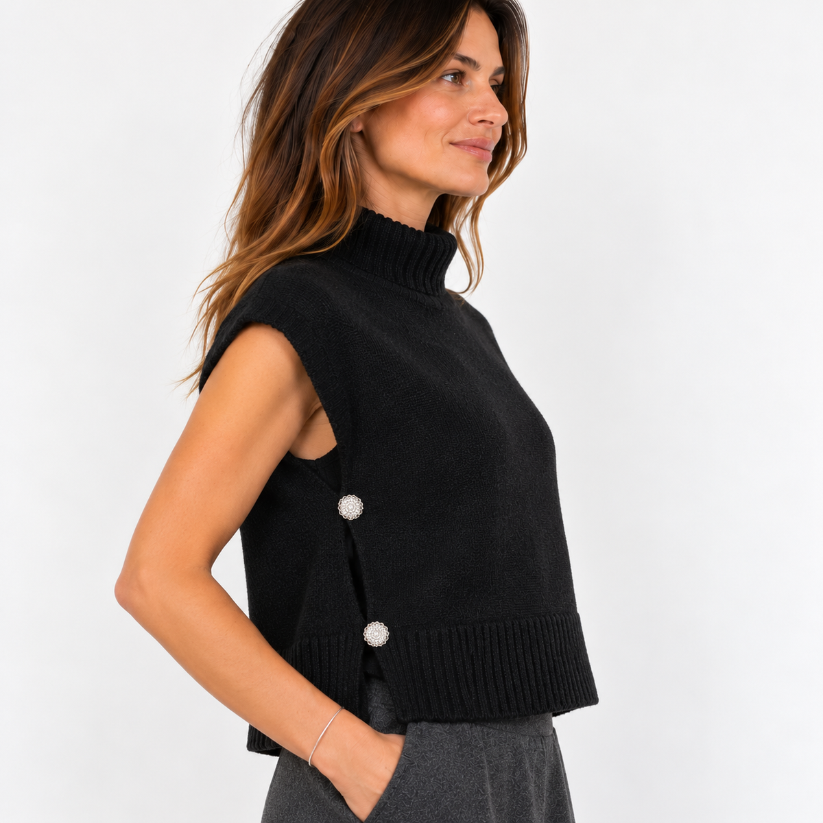 Gilet collo alto bottoni gioiello